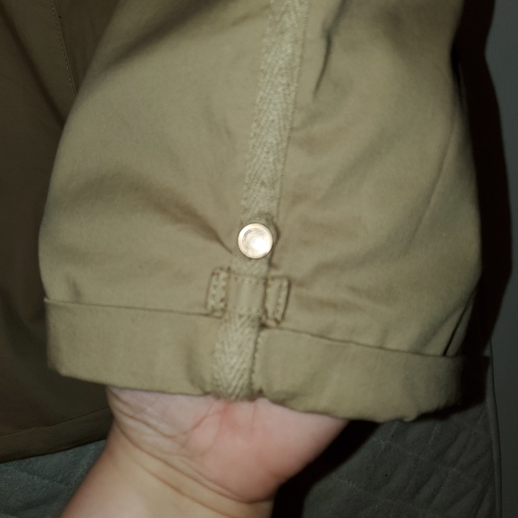 24 Gloria Vanderbilt khaki beige tan shorts NWT - Picture 6 of 8